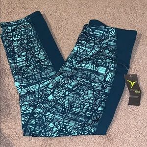 Workout Capris NWT